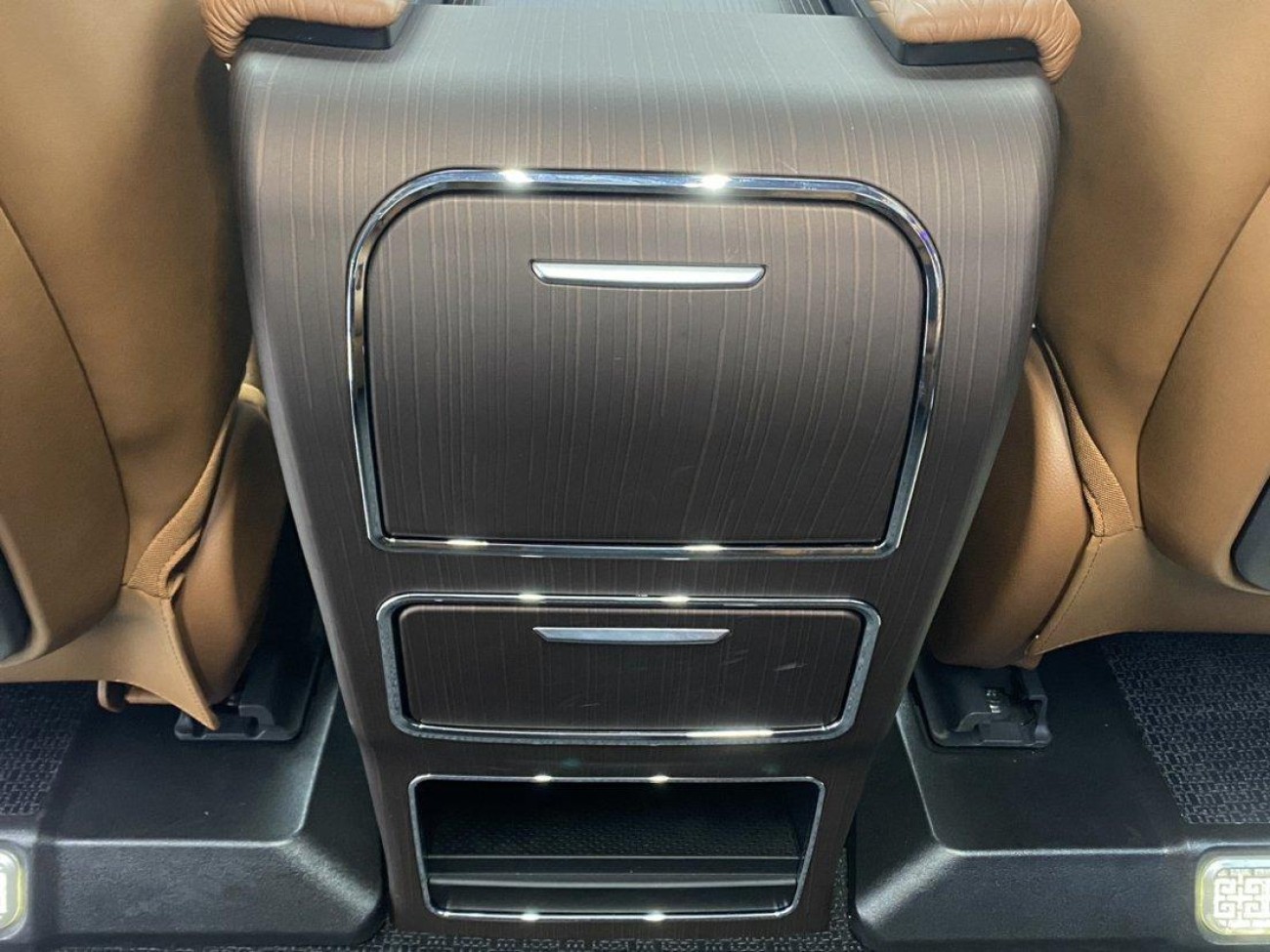 Toyota Granvia 2025