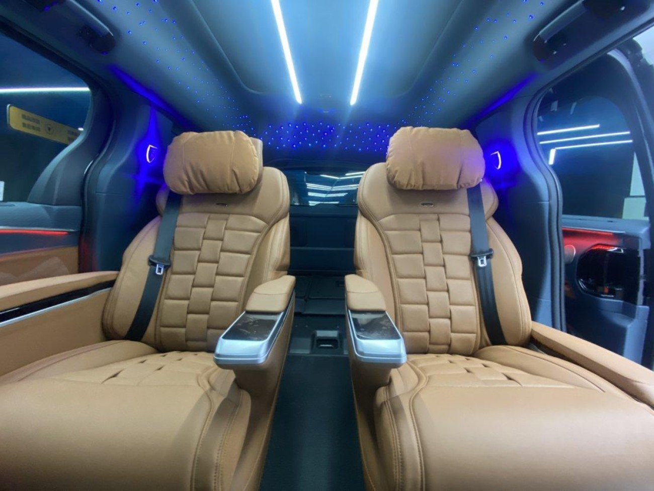 Toyota Granvia 2025