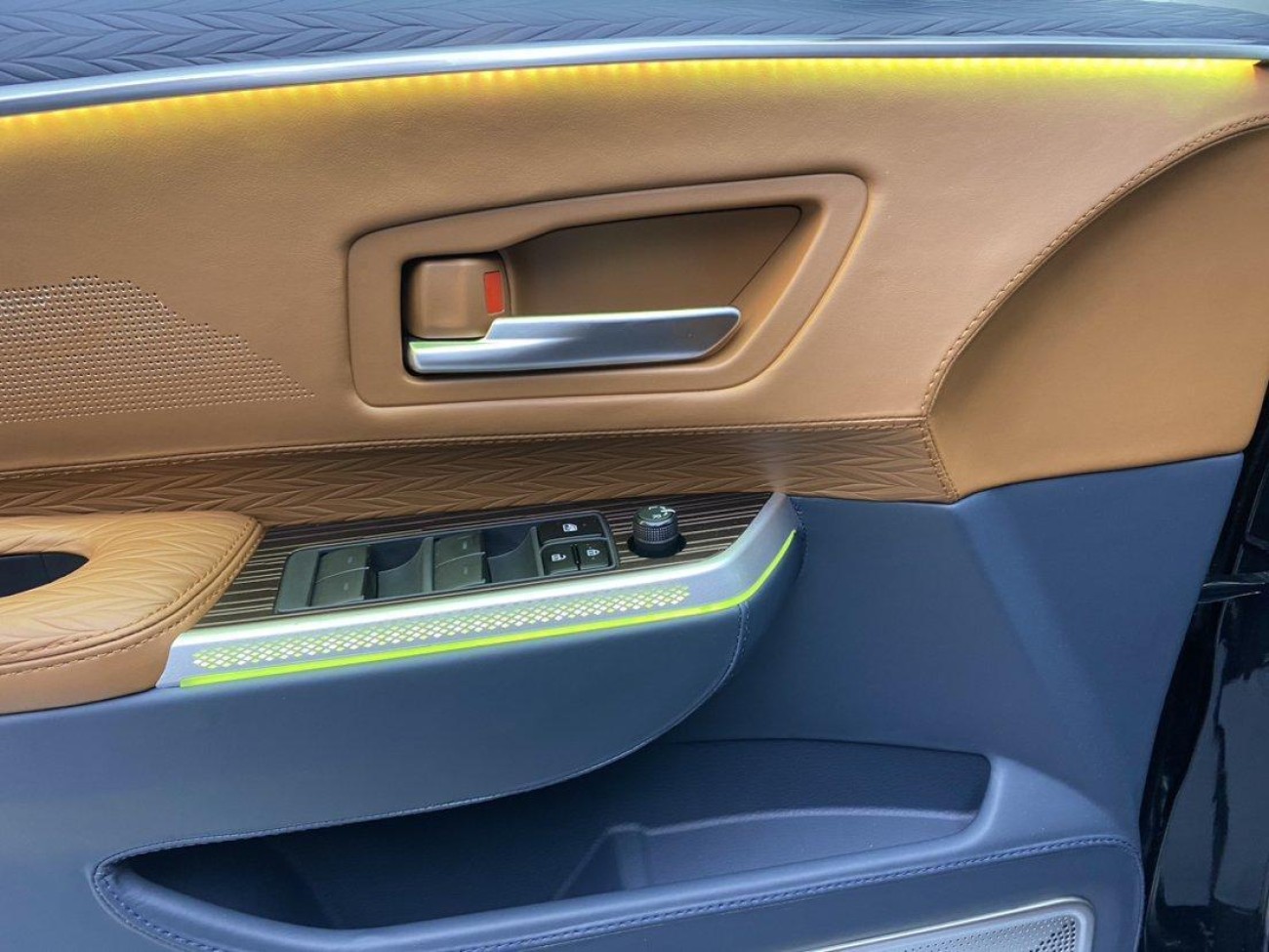Toyota Granvia 2025