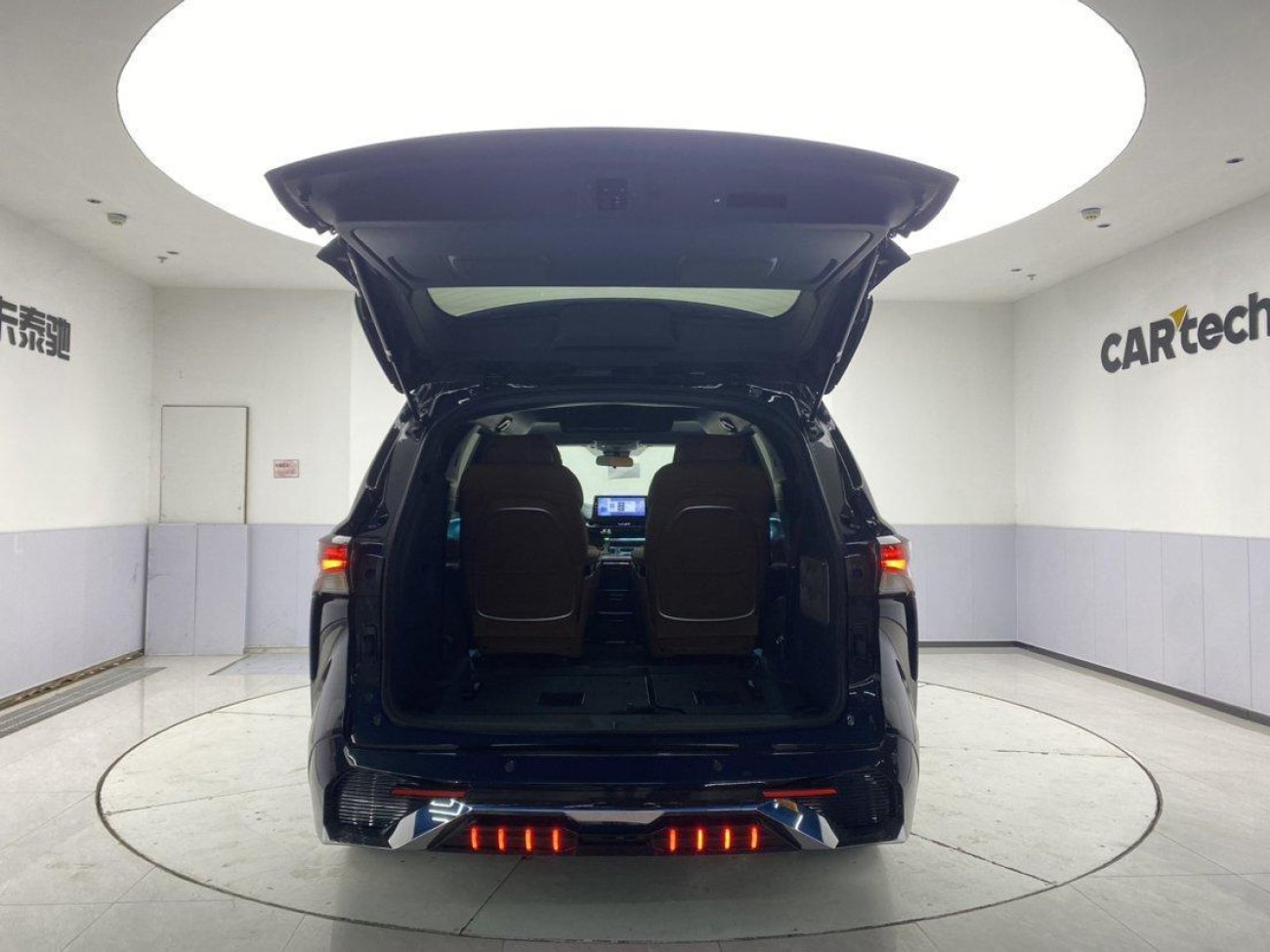 Toyota Granvia 2025