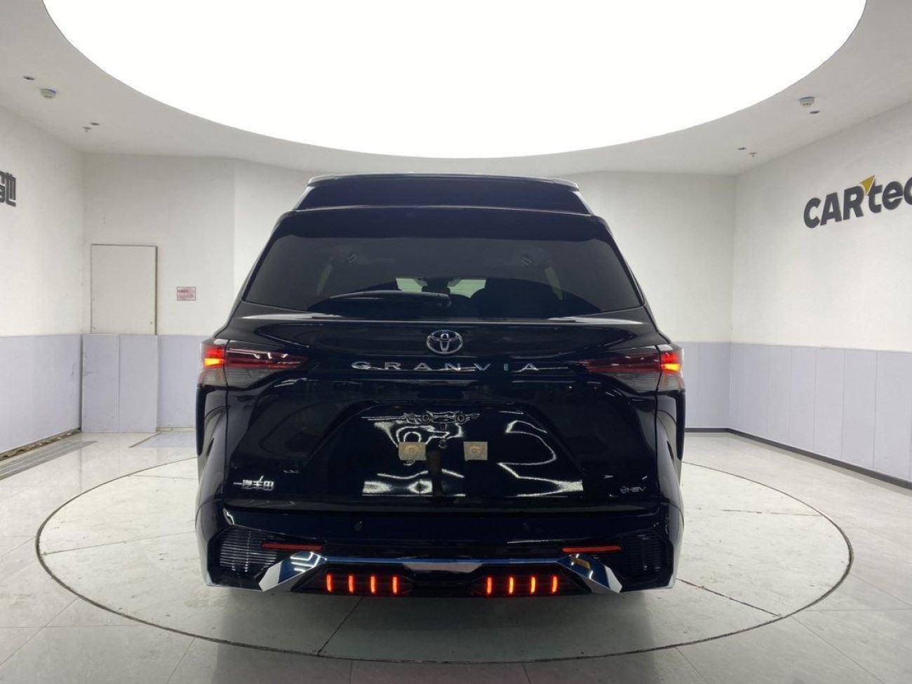 Toyota Granvia 2025