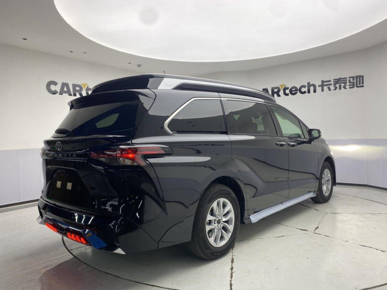 Toyota Granvia 2025