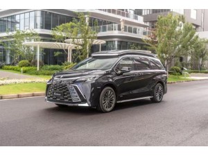 Toyota Granvia 2025