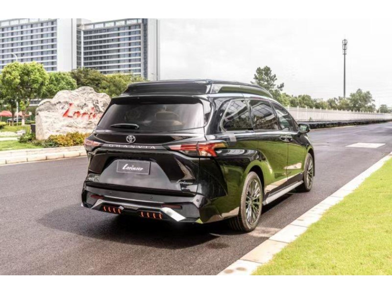 Toyota Granvia 2025