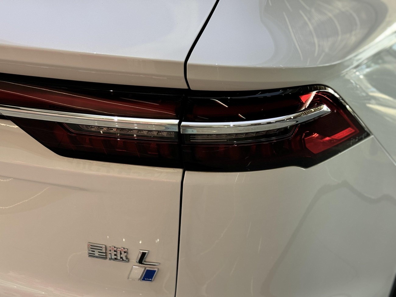 Geely Xingyue L 2025