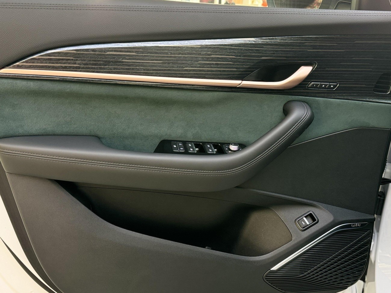 Geely Xingyue L 2025