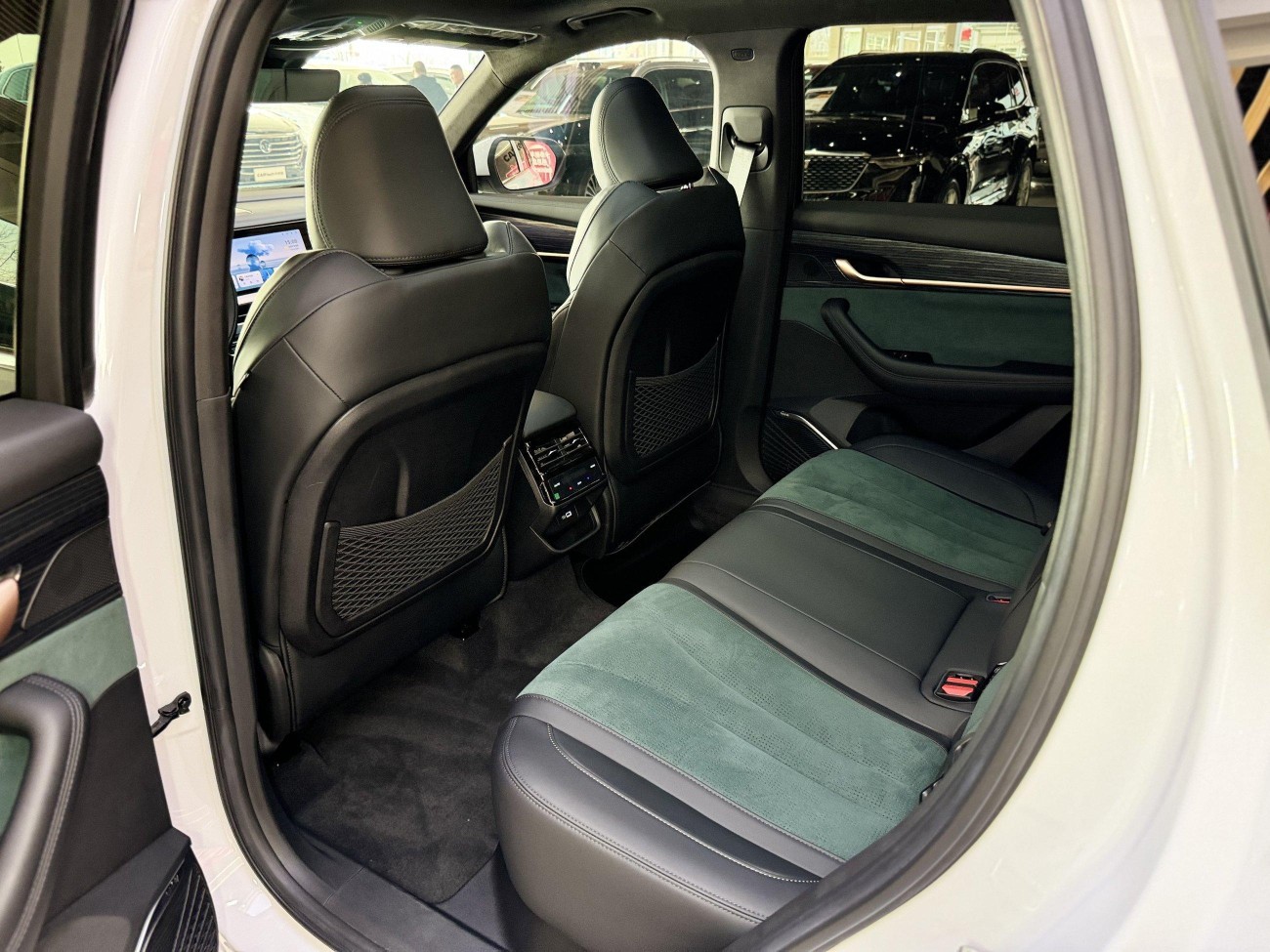 Geely Xingyue L 2025