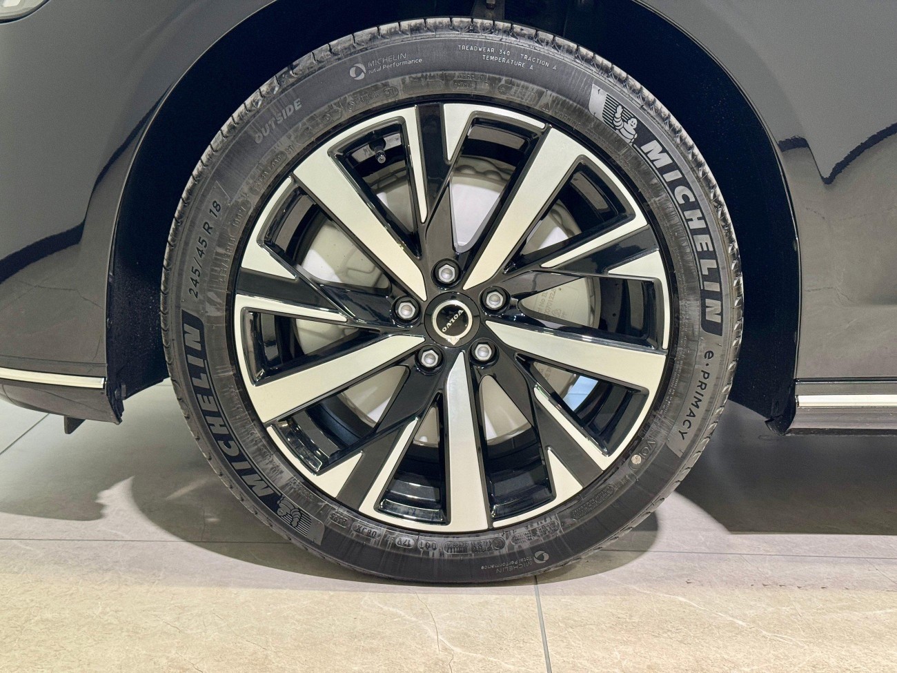 Volvo S90 2025
