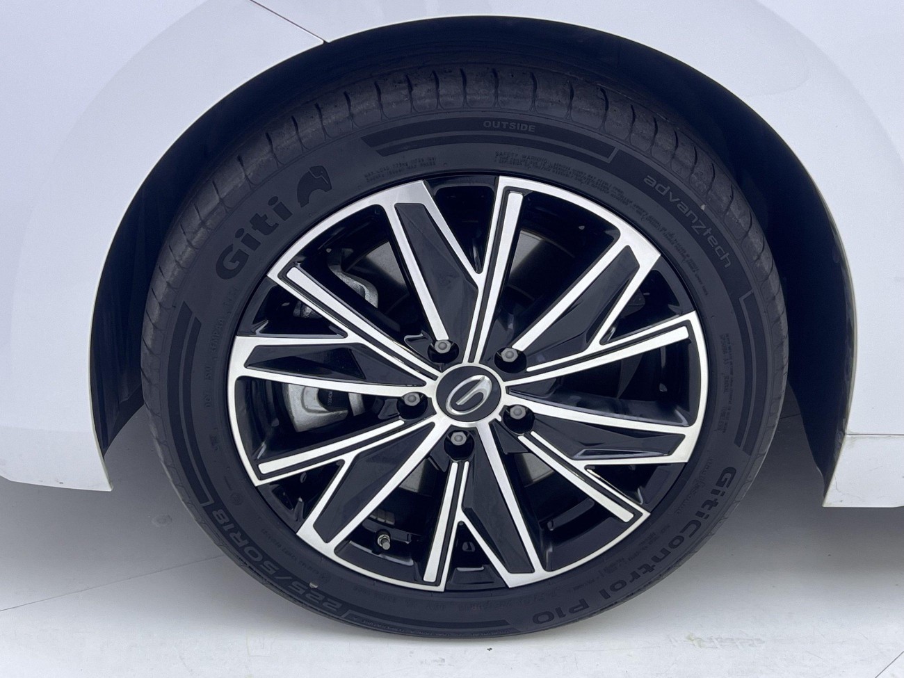 Trumpchi E8 2024