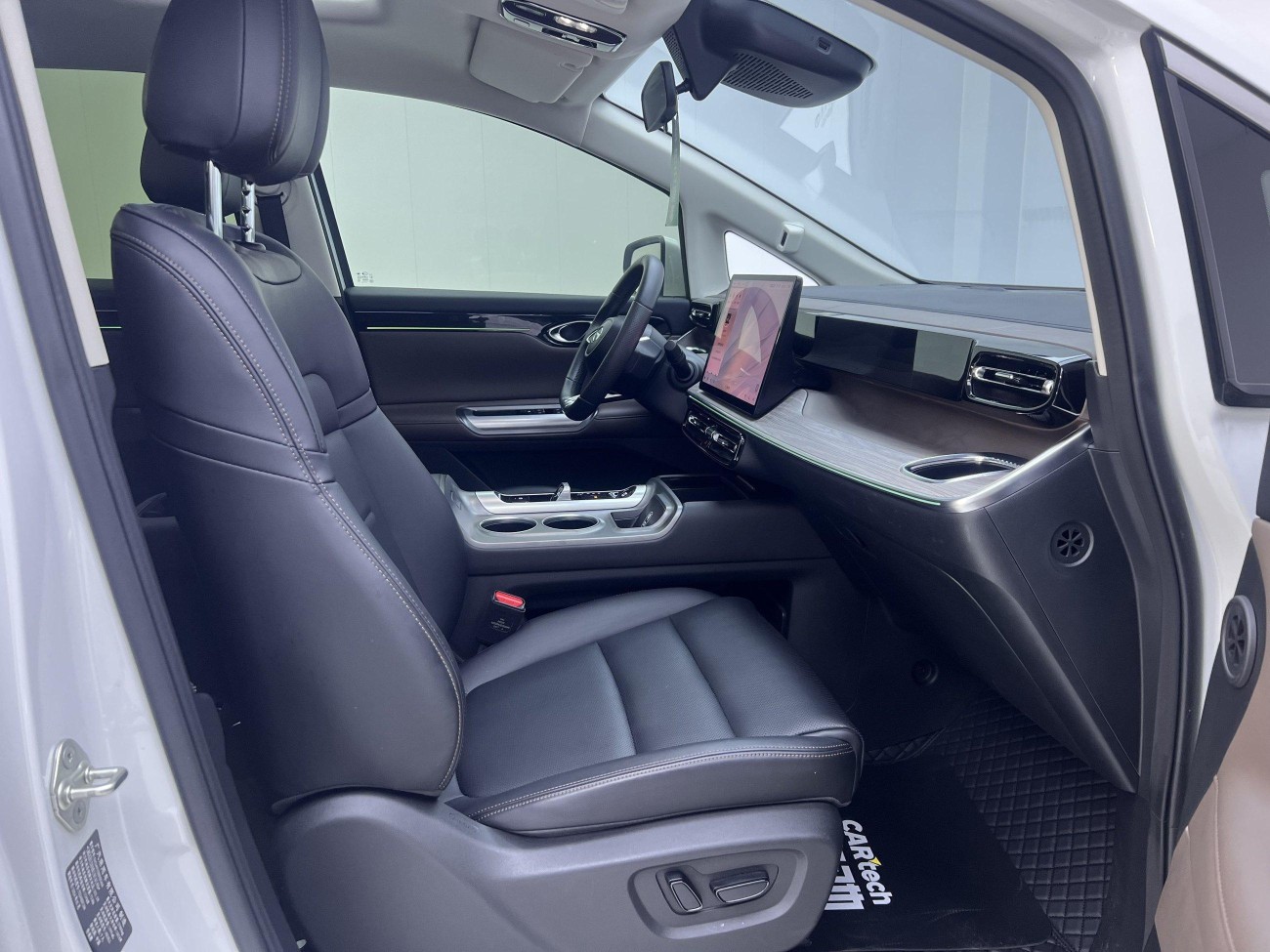 Trumpchi E8 2024