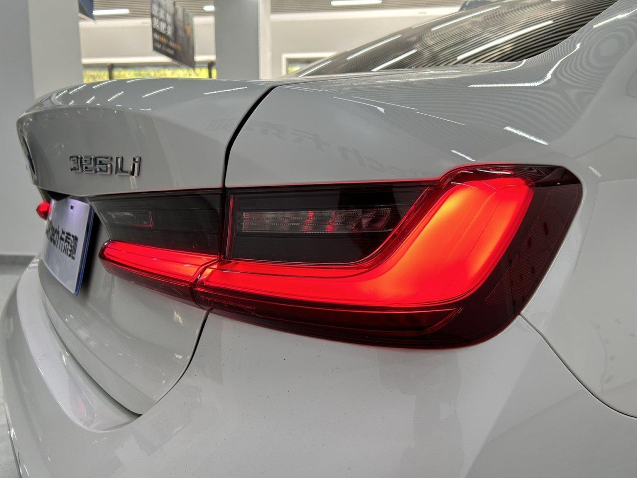 BMW 325Li 2023