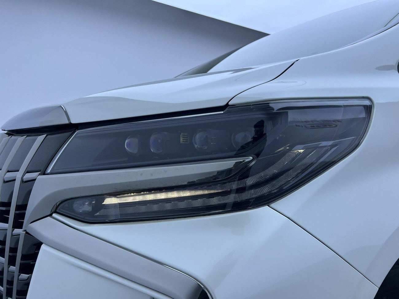 Toyota Alphard 2023