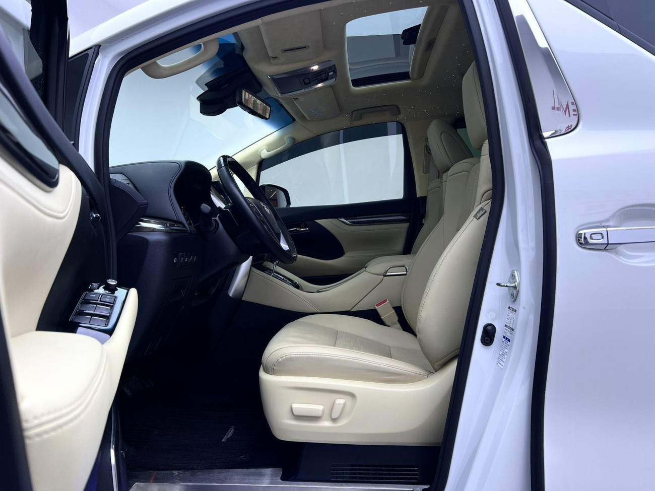 Toyota Alphard 2023