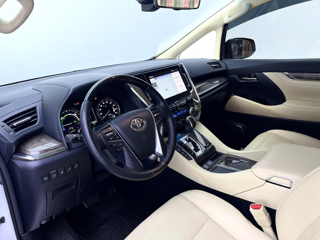 Toyota Alphard 2023