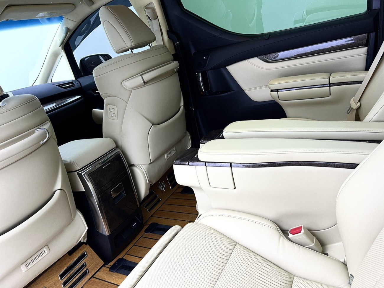 Toyota Alphard 2023