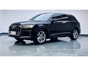 Audi Q7 45 TFSI 2023