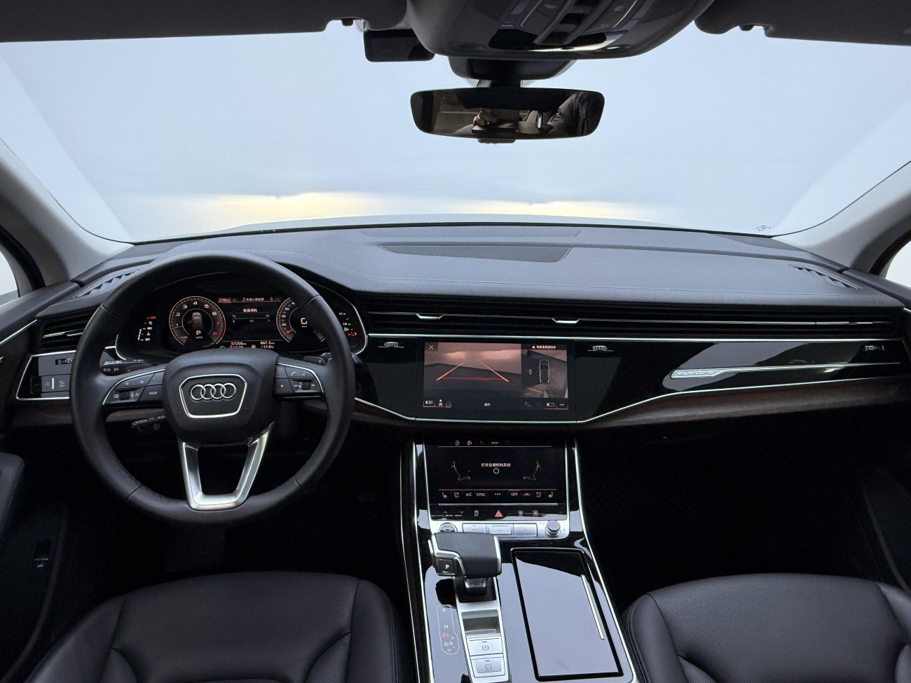 Audi Q7 45 TFSI 2023