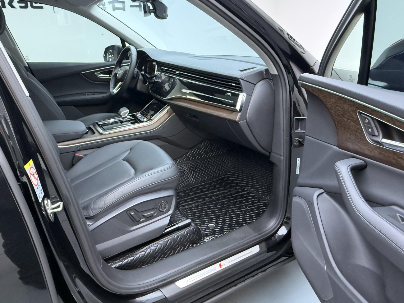 Audi Q7 45 TFSI 2023