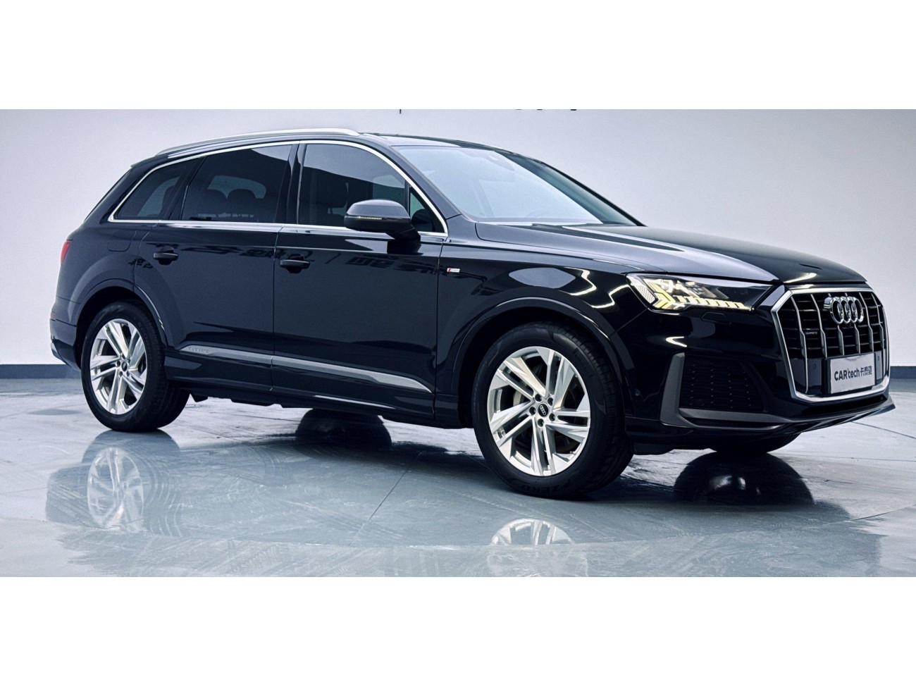 Audi Q7 45 TFSI 2023