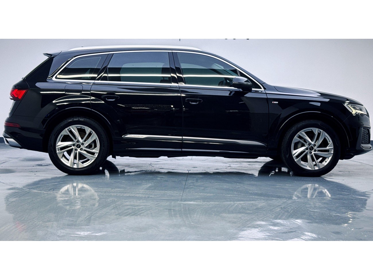 Audi Q7 45 TFSI 2023