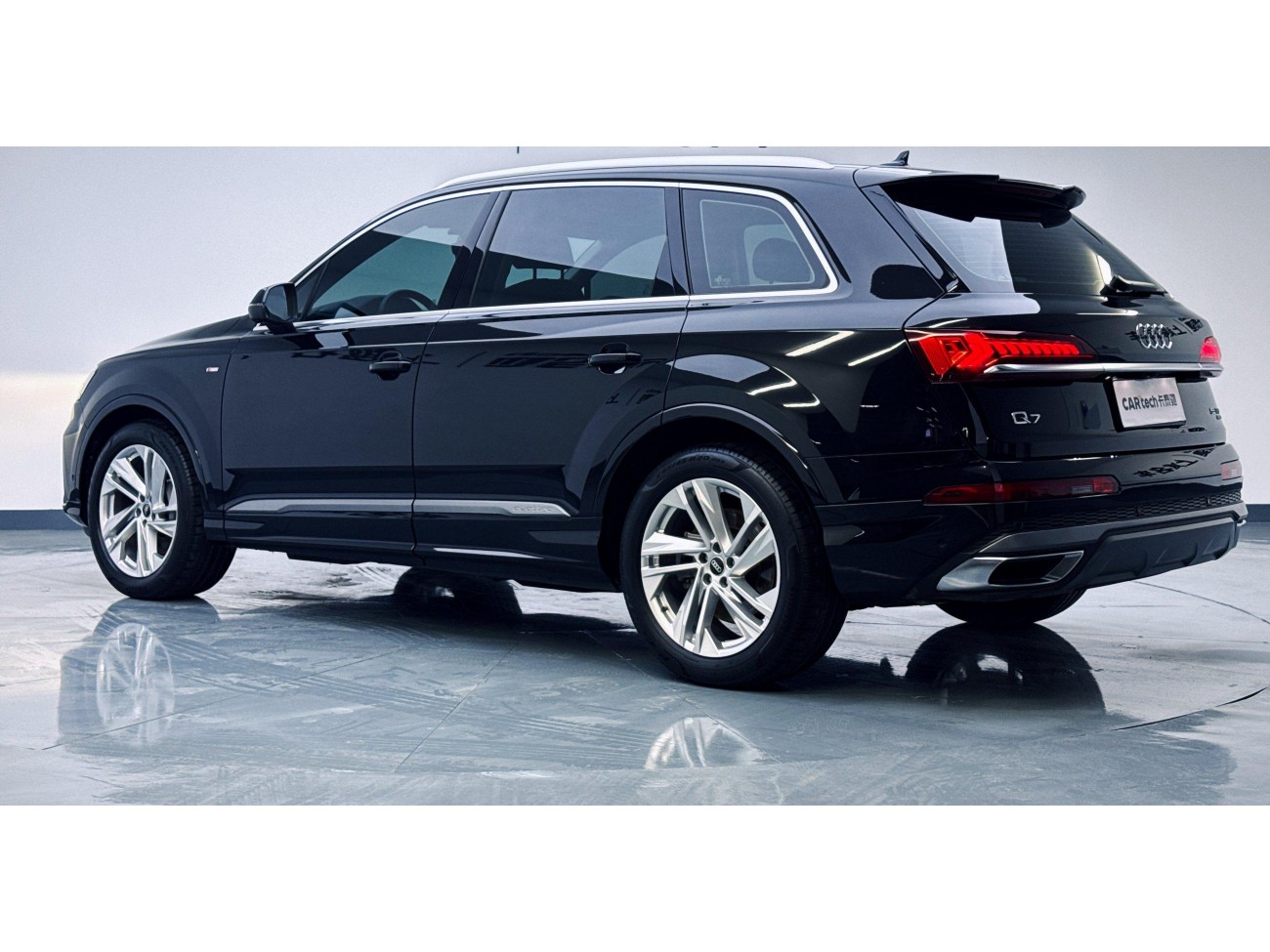 Audi Q7 45 TFSI 2023