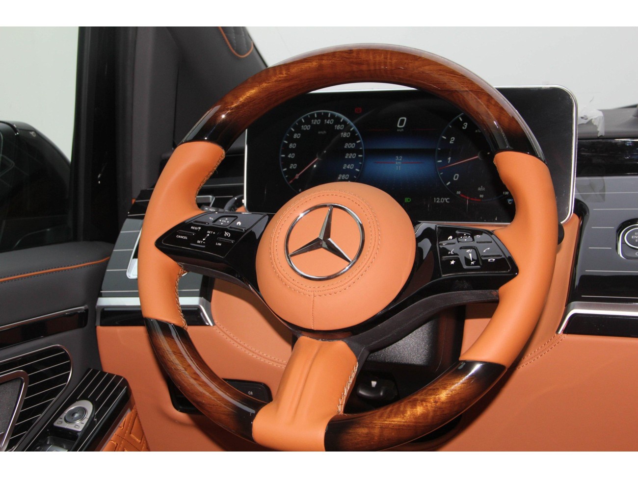 Mercedes-Benz 2025 2025