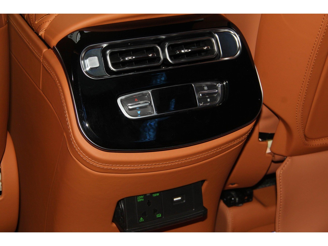 Mercedes-Benz 2025 2025