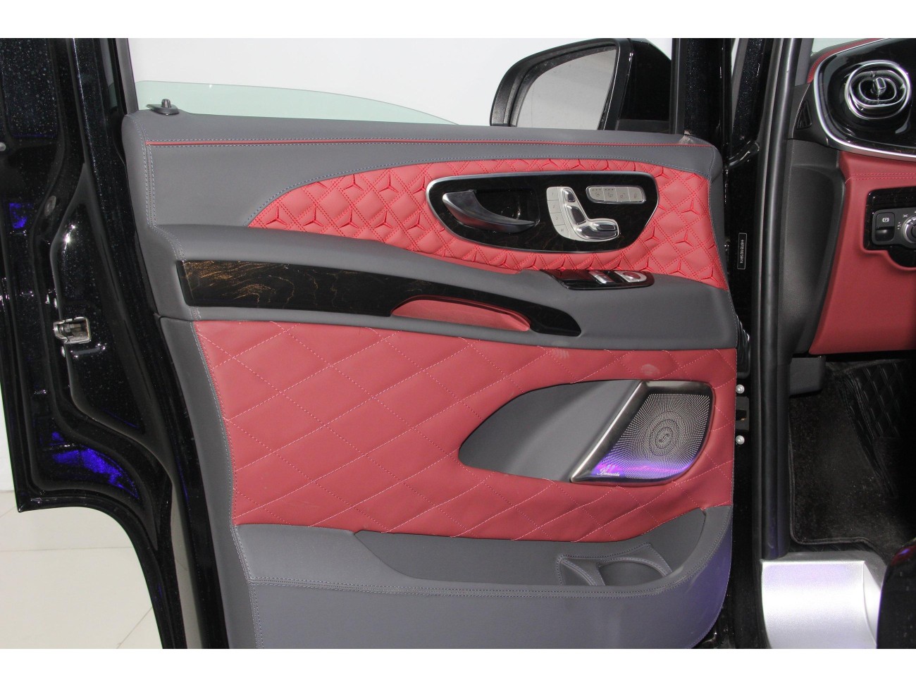 Mercedes-Benz 2025 2025
