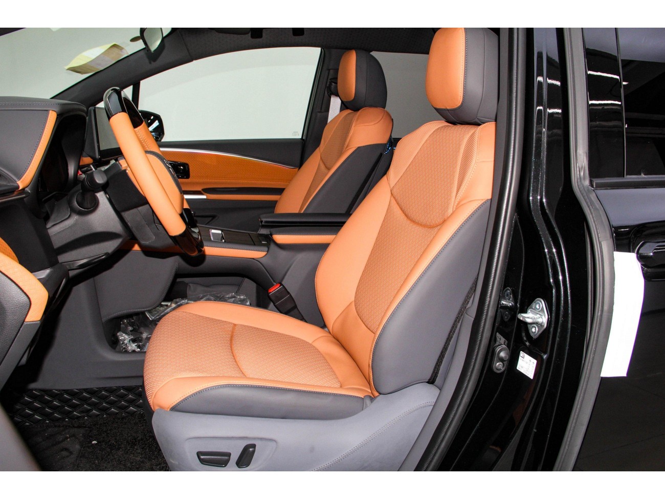 Toyota Granvia 2025