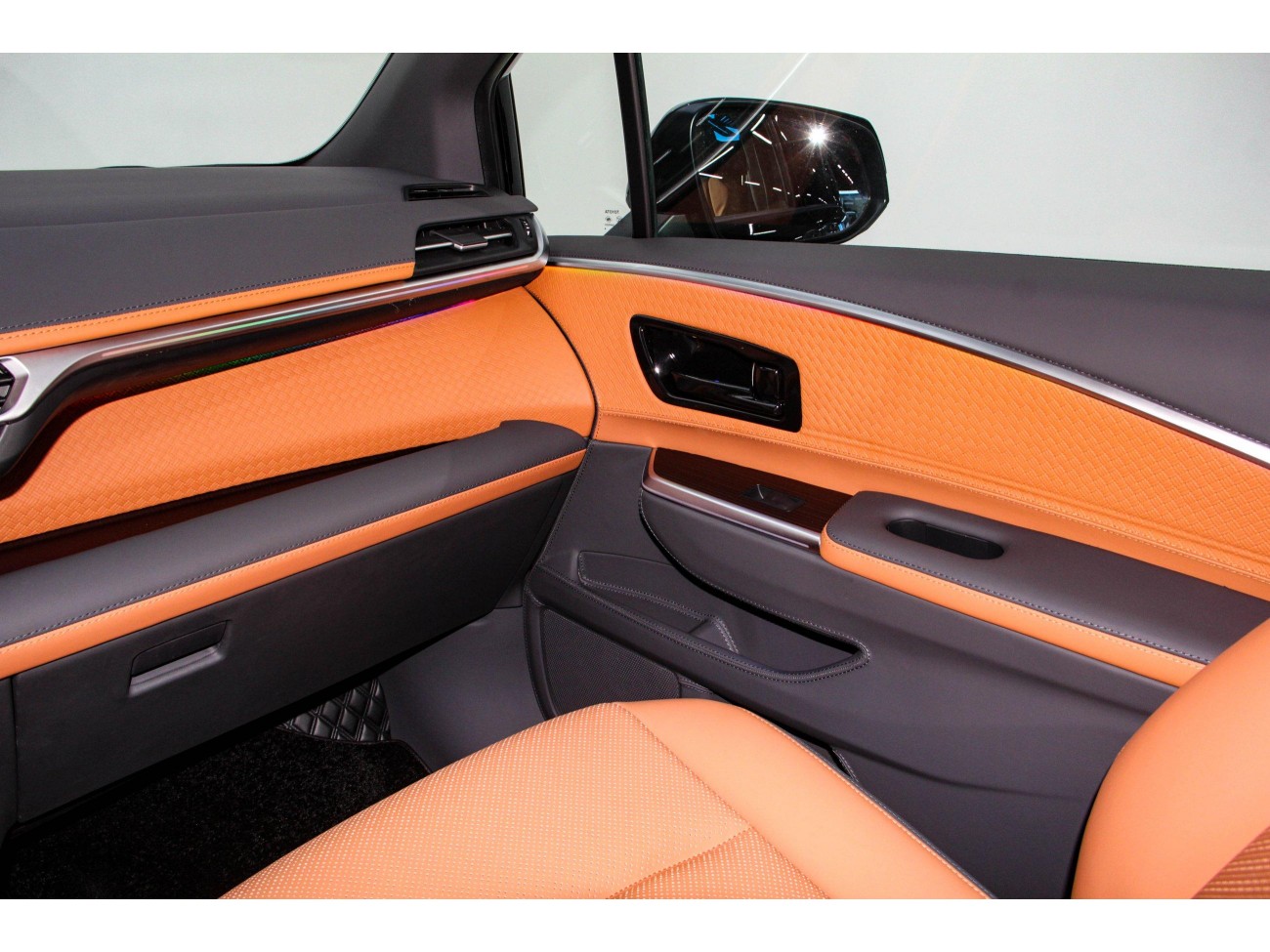 Toyota Granvia 2025