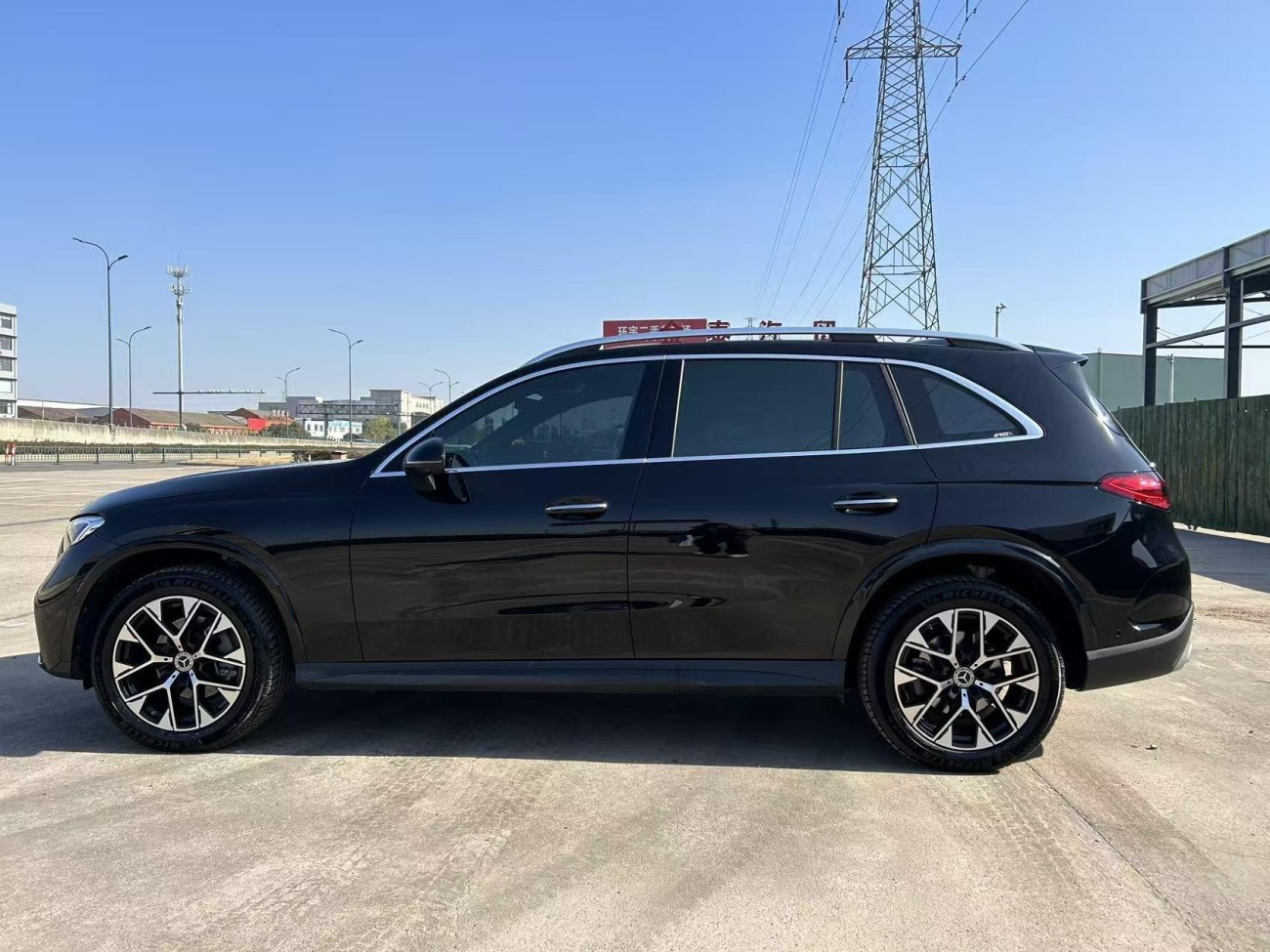 Mercedes-Benz GLC 260 L 2024