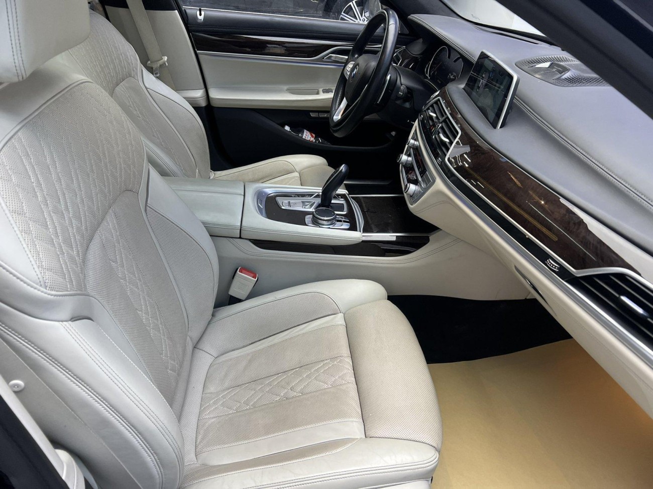 BMW 740Li 2019