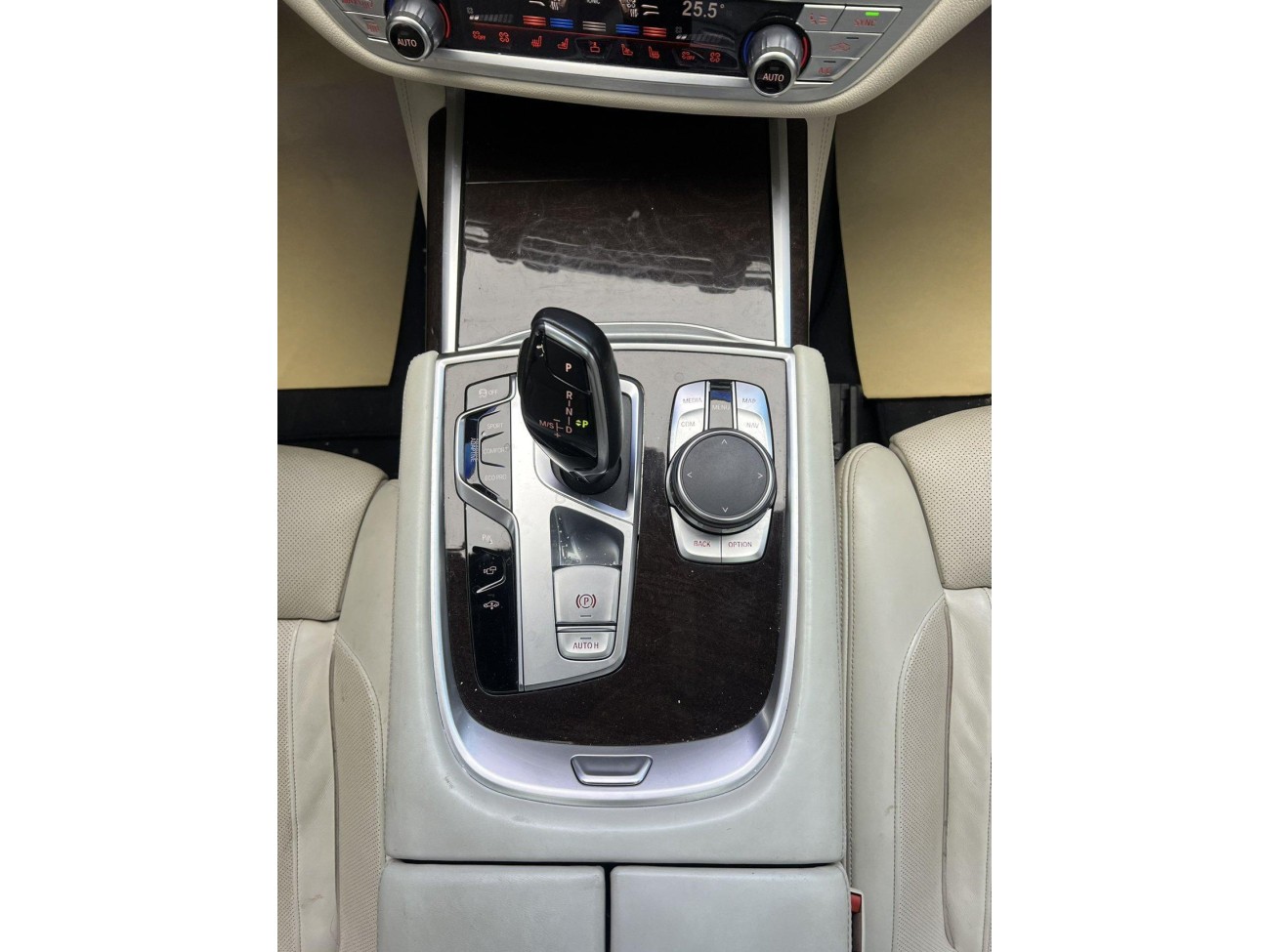 BMW 740Li 2019
