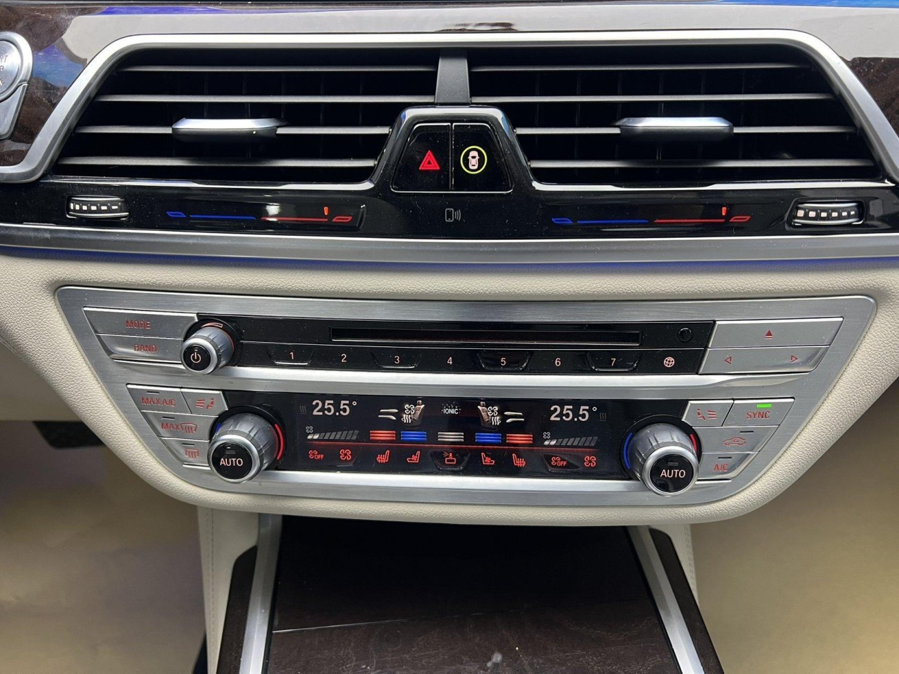 BMW 740Li 2019