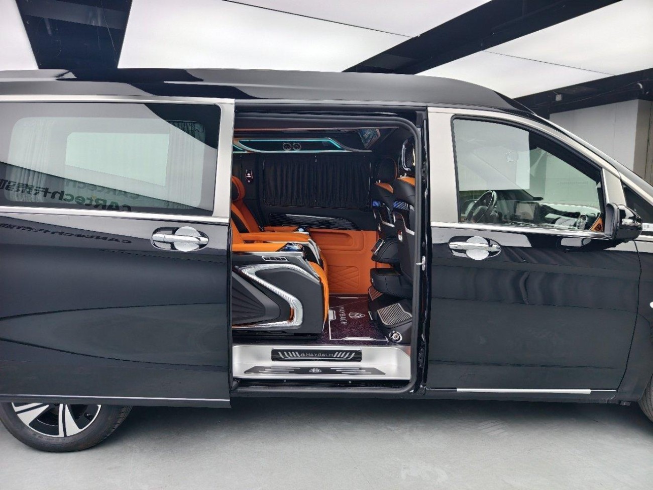 Mercedes-Benz 2024 2025