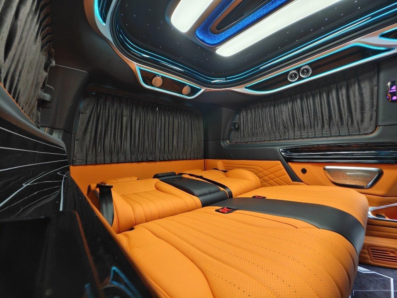 Mercedes-Benz 2024 2025