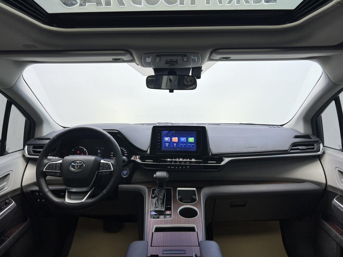 Toyota Granvia 2024