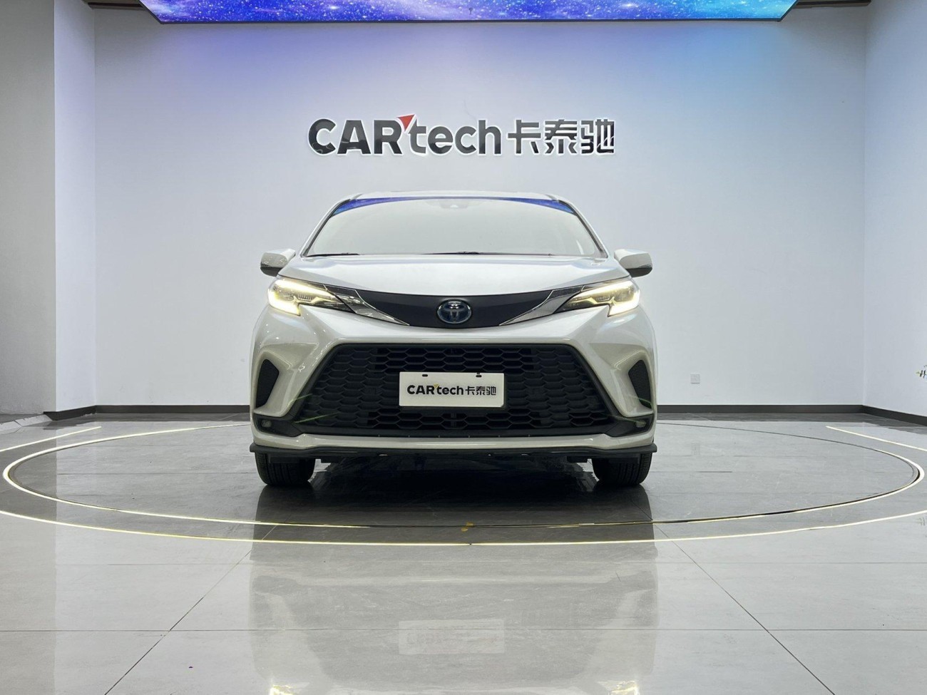 Toyota Granvia 2024