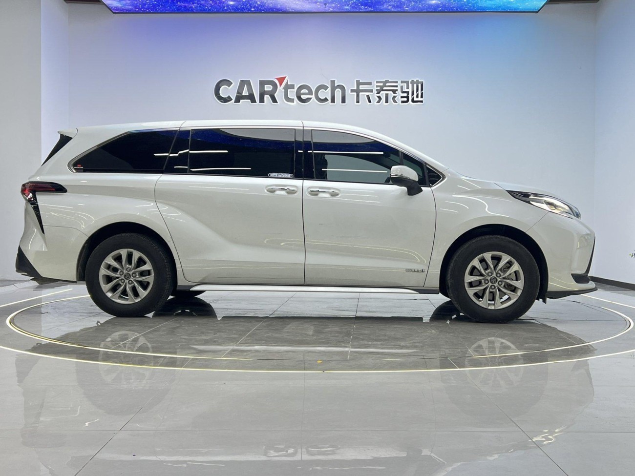 Toyota Granvia 2024