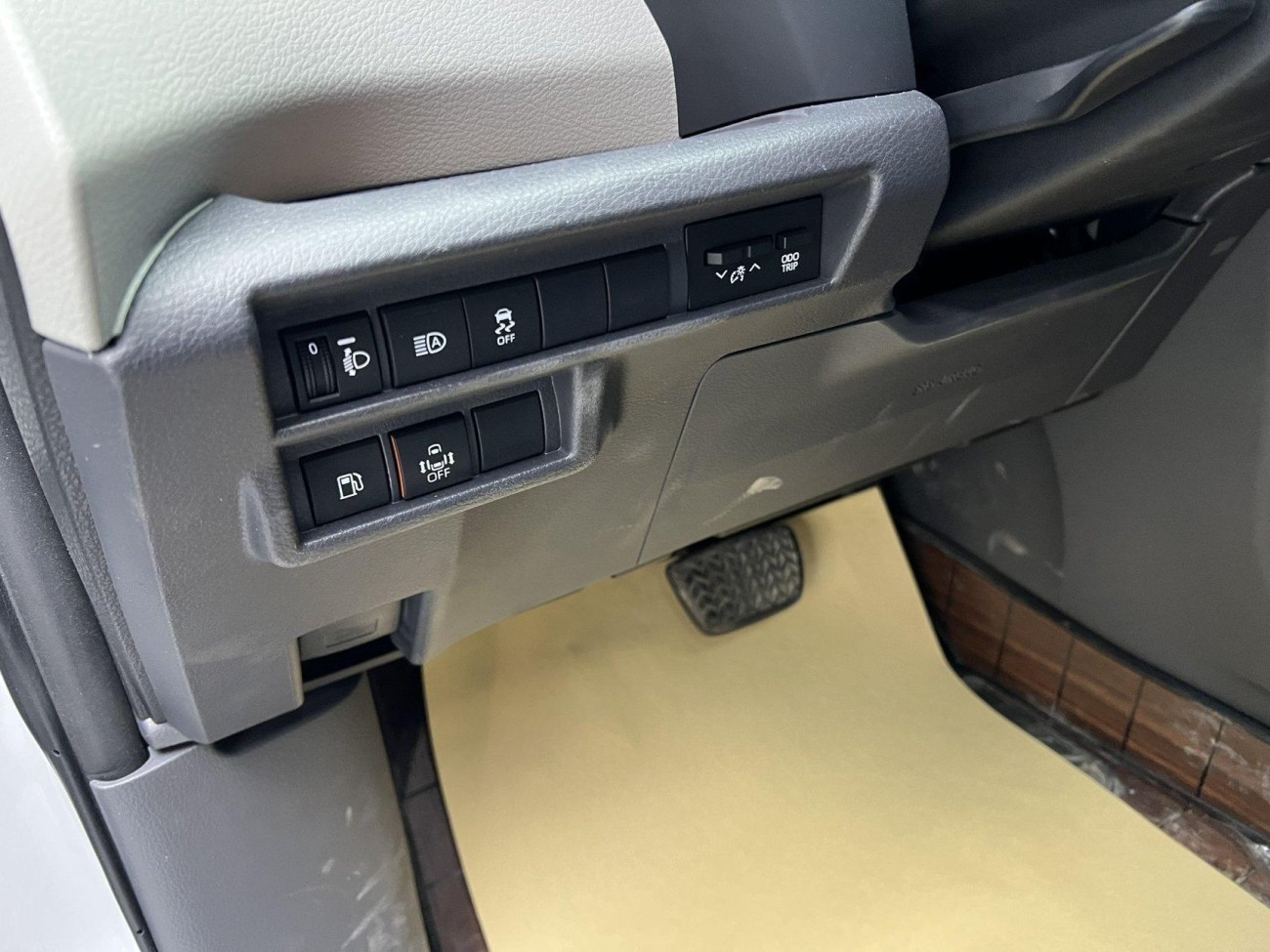 Toyota Granvia 2024