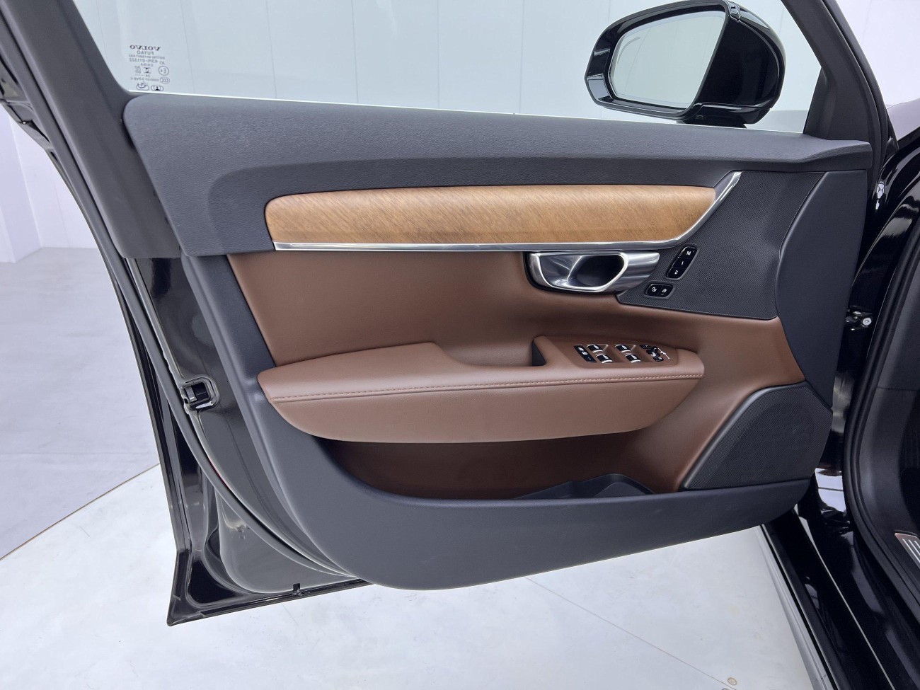 Volvo S90 2025