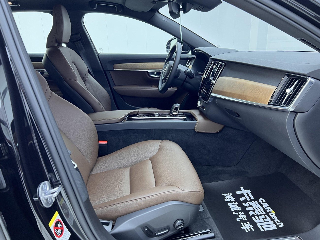 Volvo S90 2025