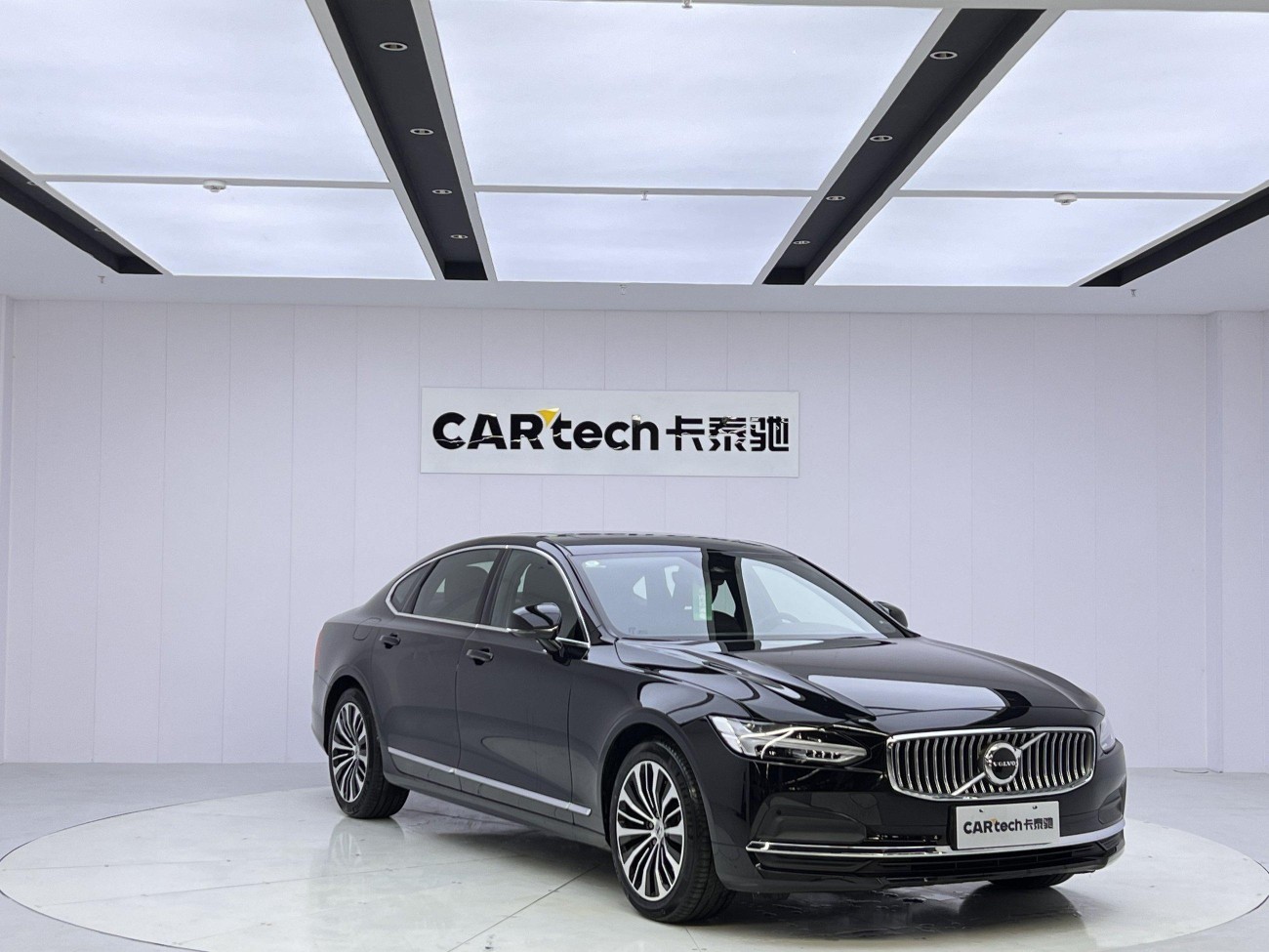 Volvo S90 2025
