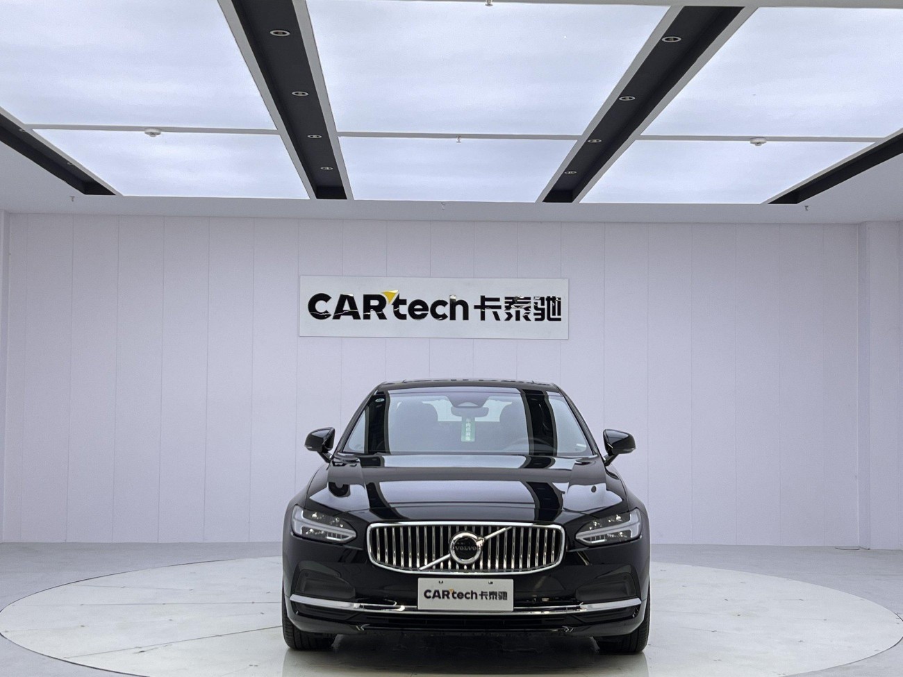 Volvo S90 2025