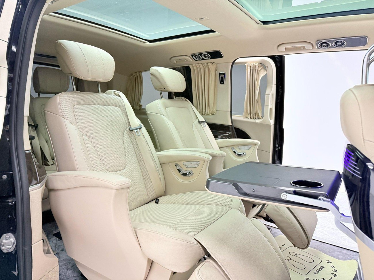 Mercedes-Benz 2022