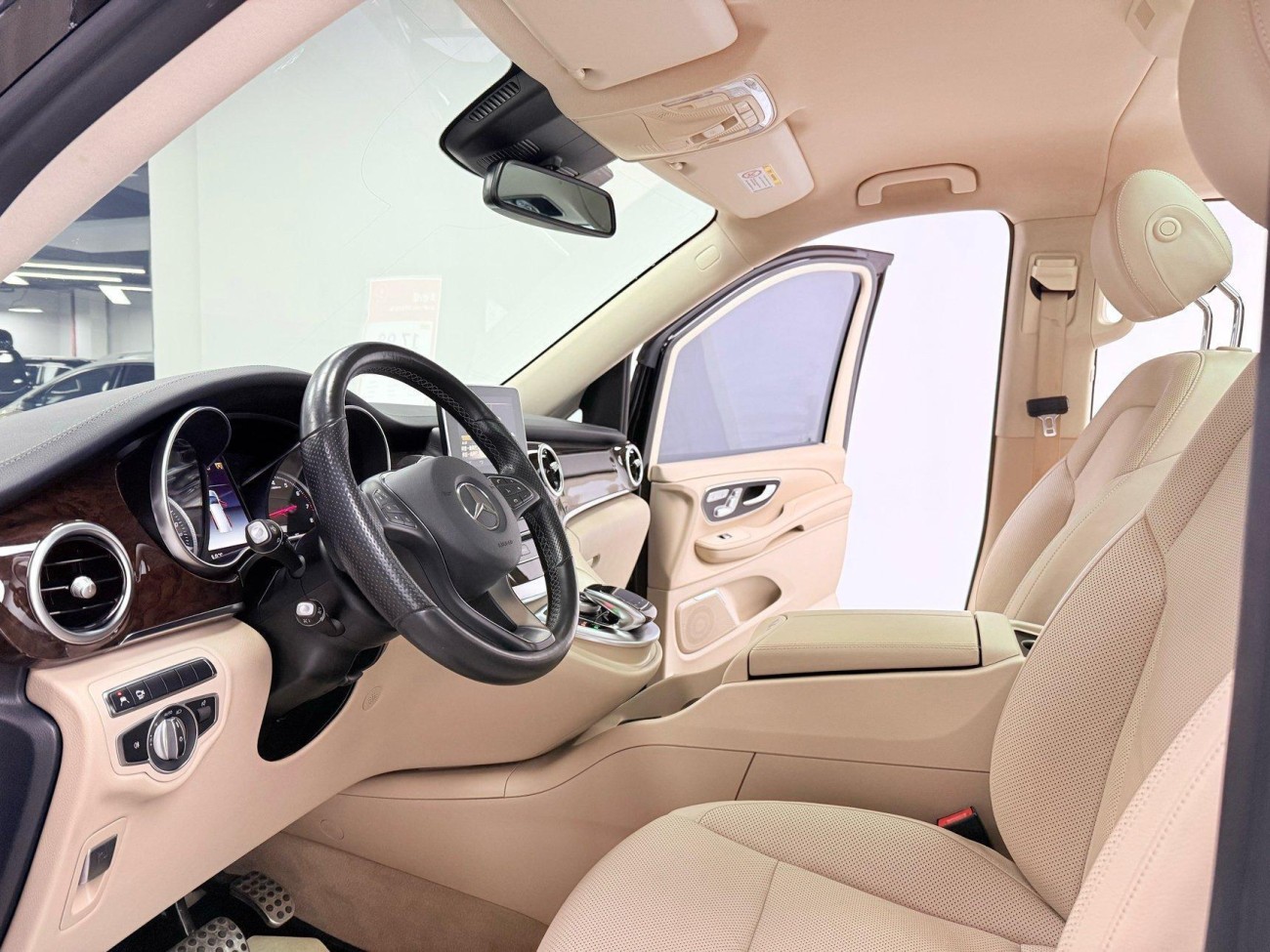 Mercedes-Benz 2022