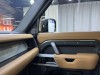 Land Rover Defender 2024