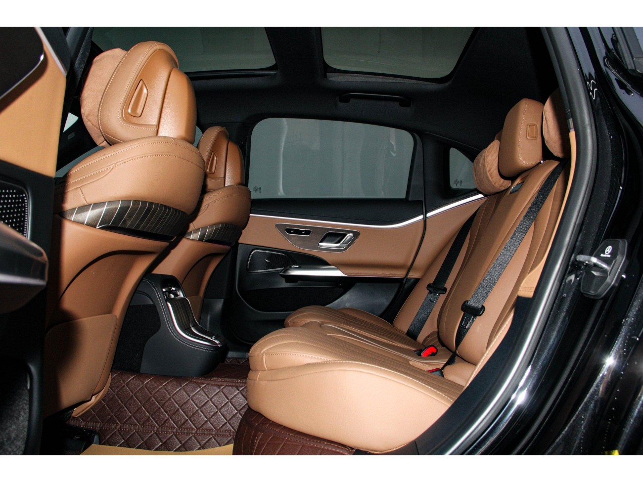 Mercedes-Benz E 300 L 2025