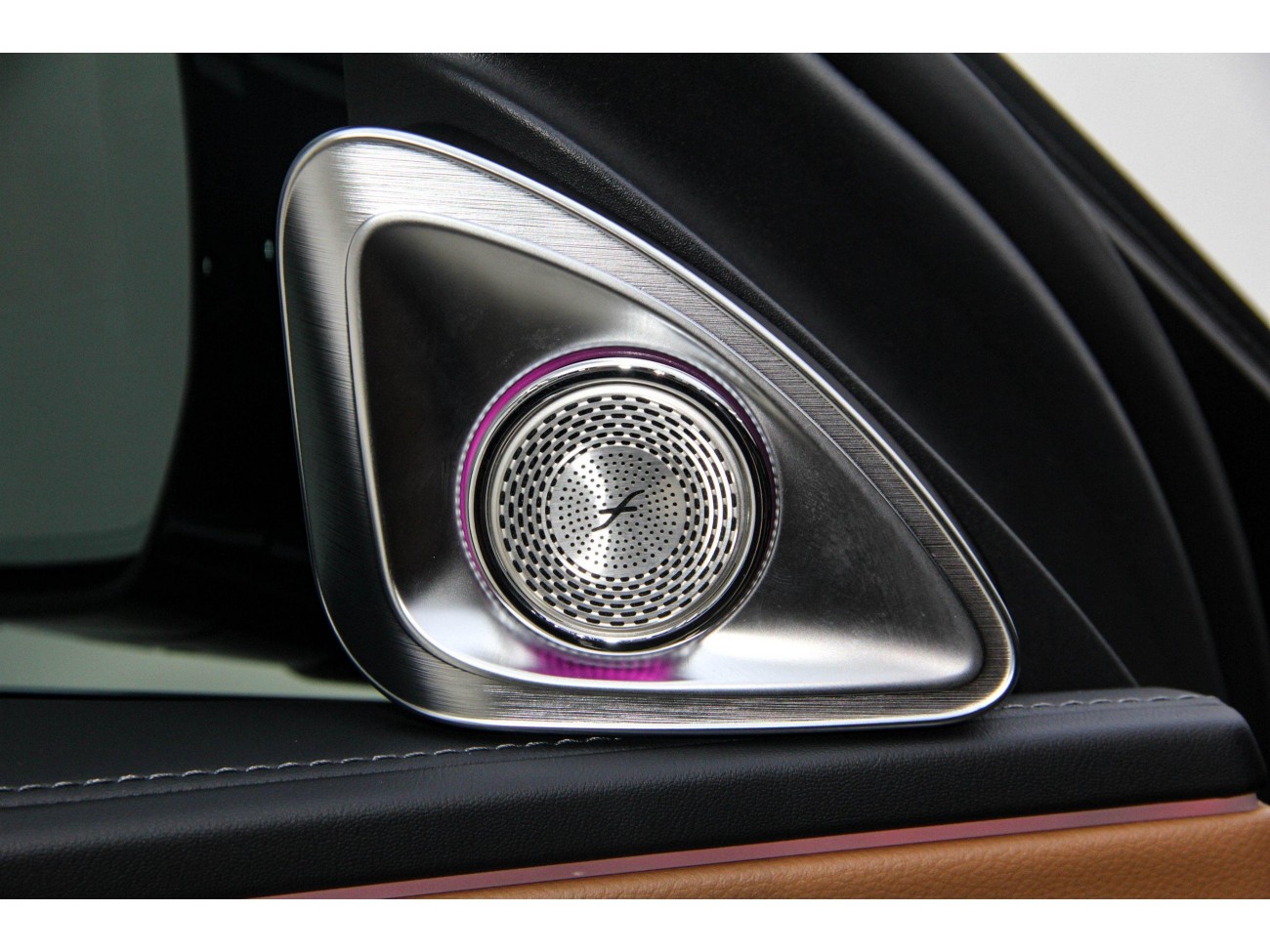 Mercedes-Benz E 300 L 2025