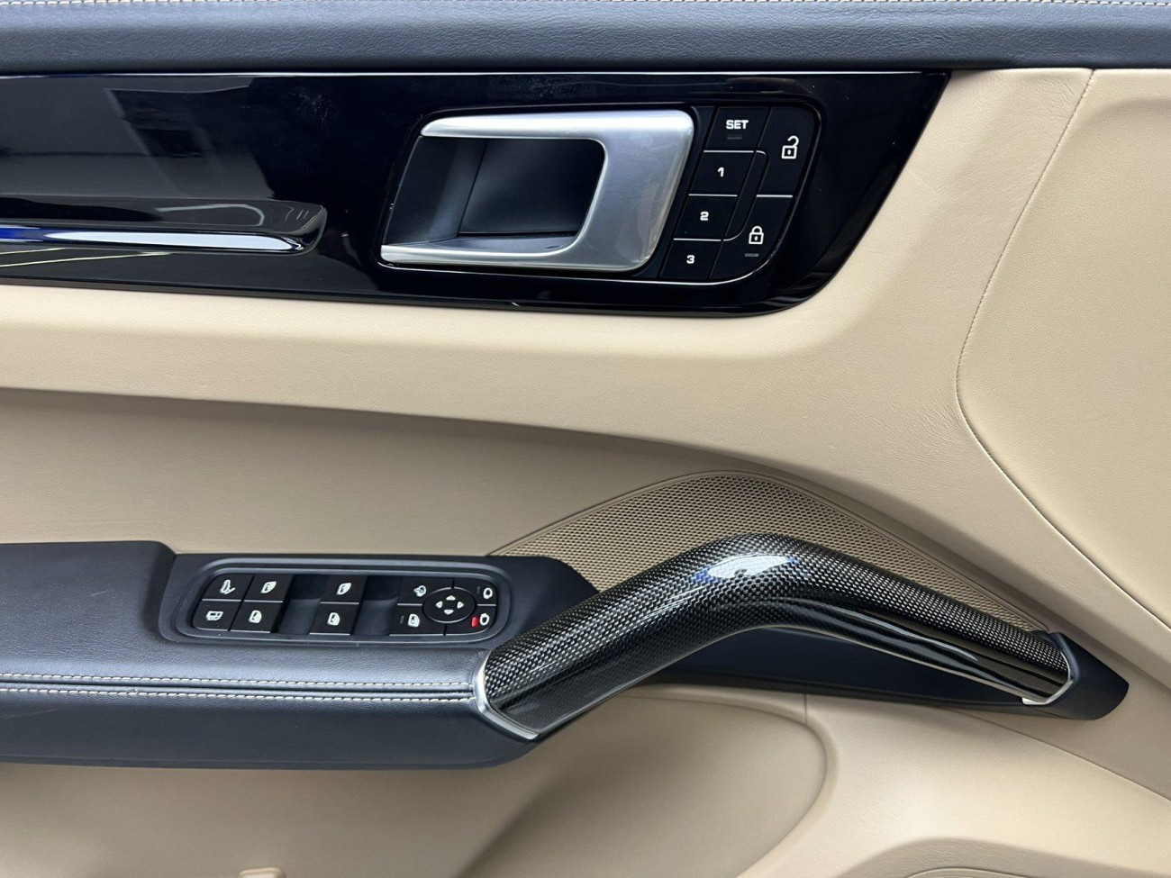 Porsche Cayenne 2022